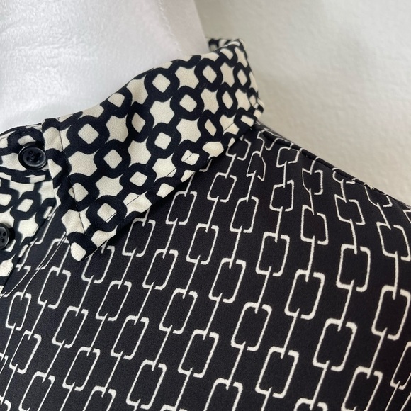Who What Wear Black White Geometric Pattern Long Sleeve
Button Up Blouse XS - Picture 9 of 14